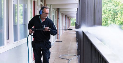 graffiti verwijdering schaaij glazenwasserij en schoonmaakbedrijf